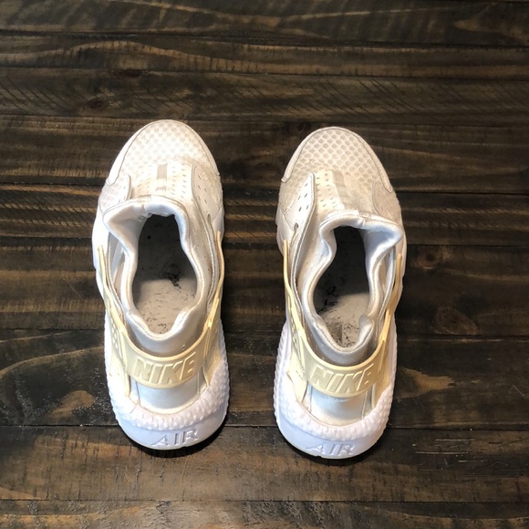 NIKE AIR HUARACHE white/cream 10.5 womens - Picture 6 of 7